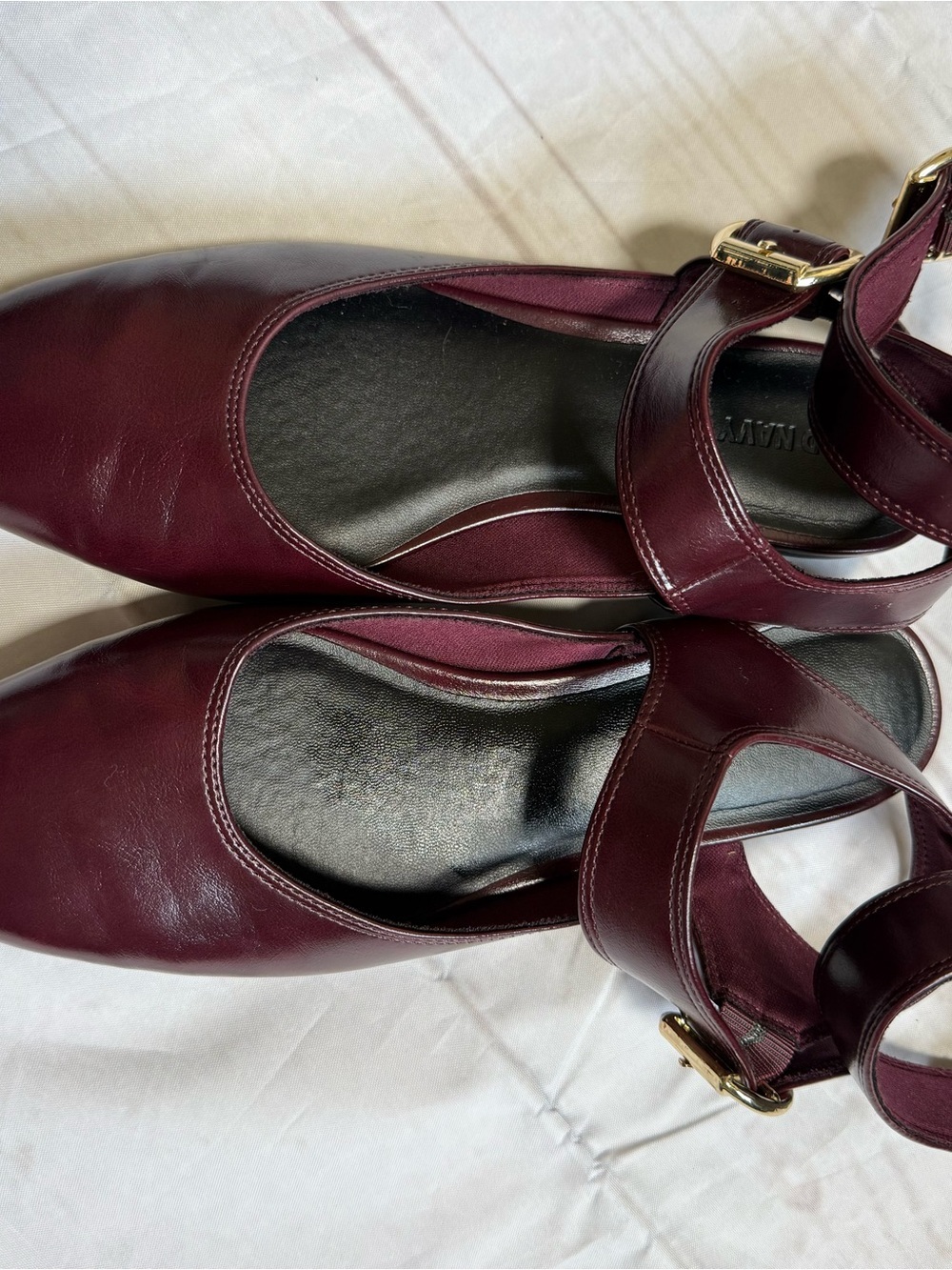 Old Navy flats double buckle Size 8